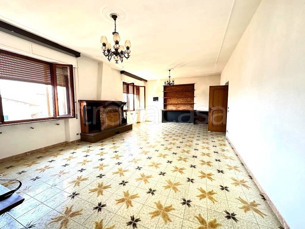 Villa Bifamiliare in vendita a Castelnuovo Magra via Carbone, 28