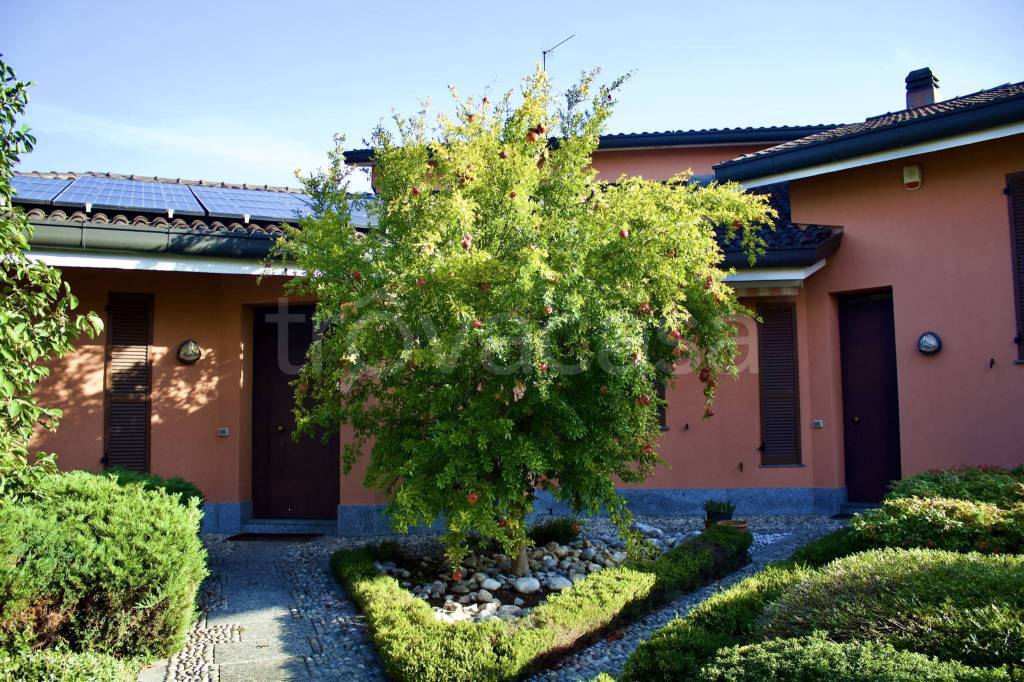 Villa in vendita a Inverigo via Mandresca, 7