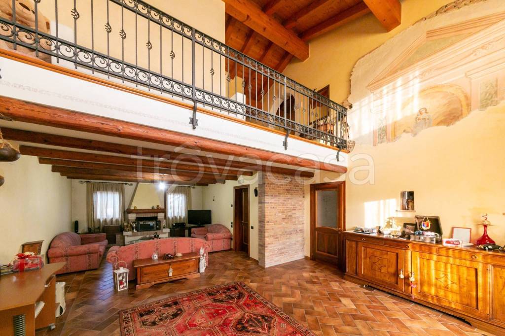Villa Bifamiliare in vendita a Paese via Roma, 37