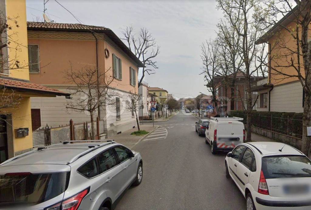 Casa Indipendente in vendita a Piacenza via Alessandria