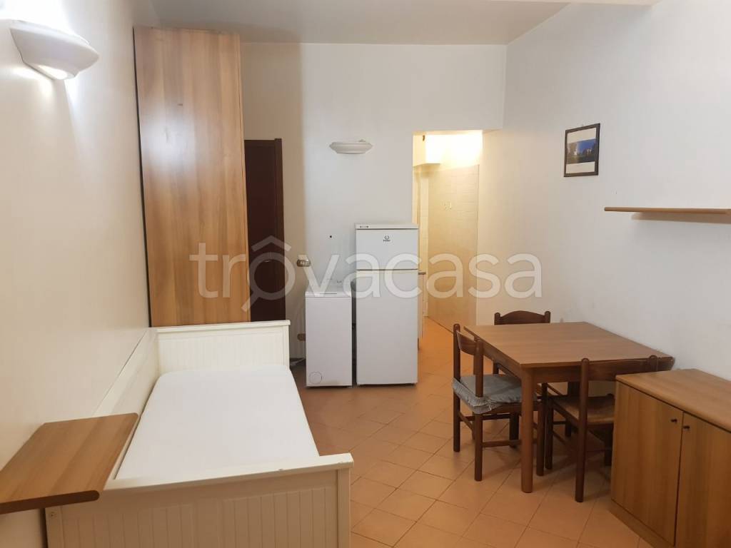 Appartamento in affitto a Parma via Massimo d'Azeglio