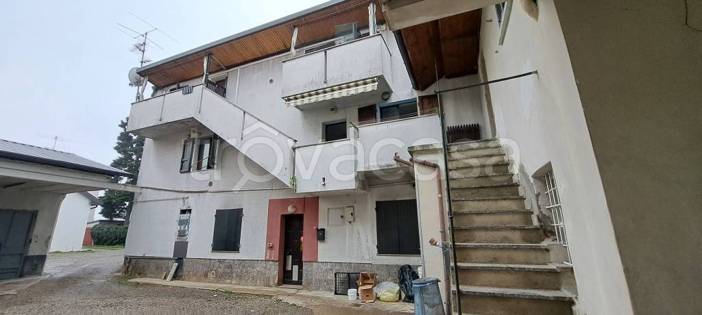 Appartamento in vendita a Cesano Maderno via Podgora, 2