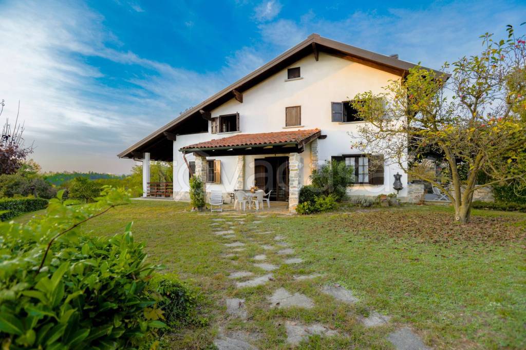 Villa in vendita a Soglio via per Cortazzone, 5