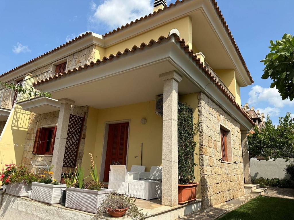 Villa Bifamiliare in in vendita da privato a Olbia via Sandro Pertini, 62