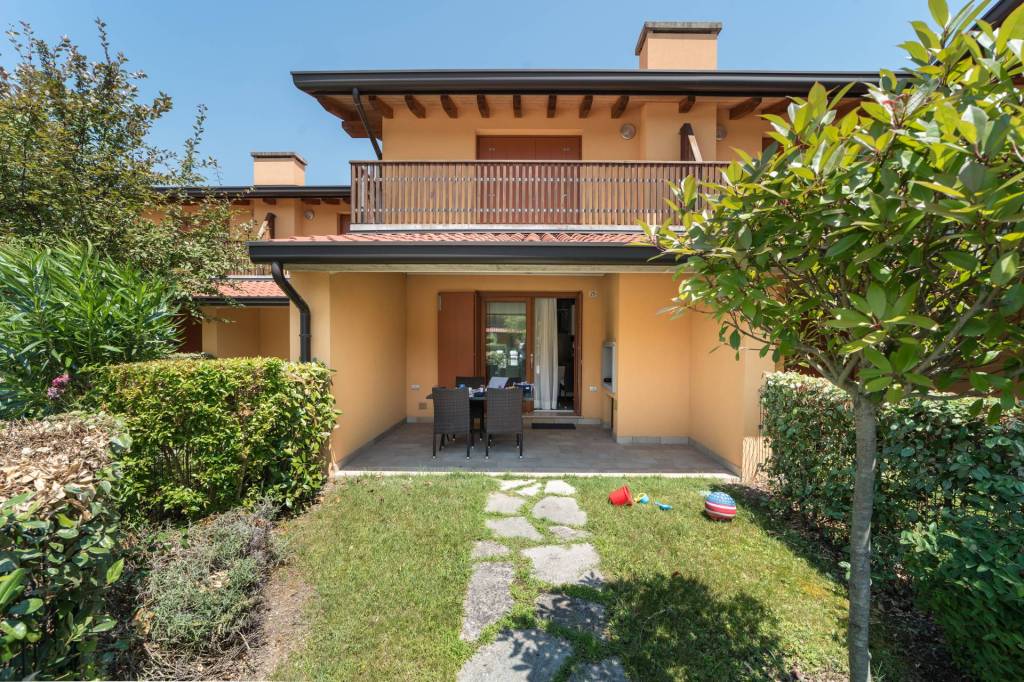 Villa a Schiera in vendita a Lignano Sabbiadoro viale Centrale angolo Via Mezzasacca
