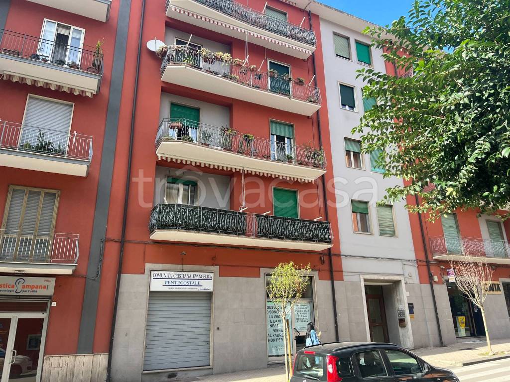 Appartamento in vendita ad Avellino via Giosuè Carducci, 77