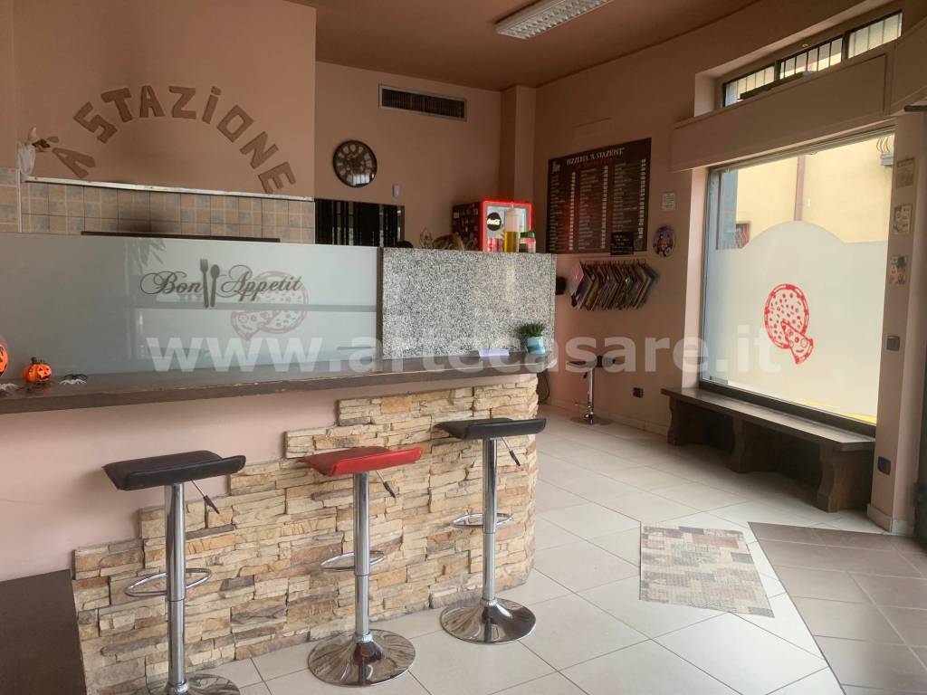 Pizzeria in vendita a Canegrate via 4 Novembre