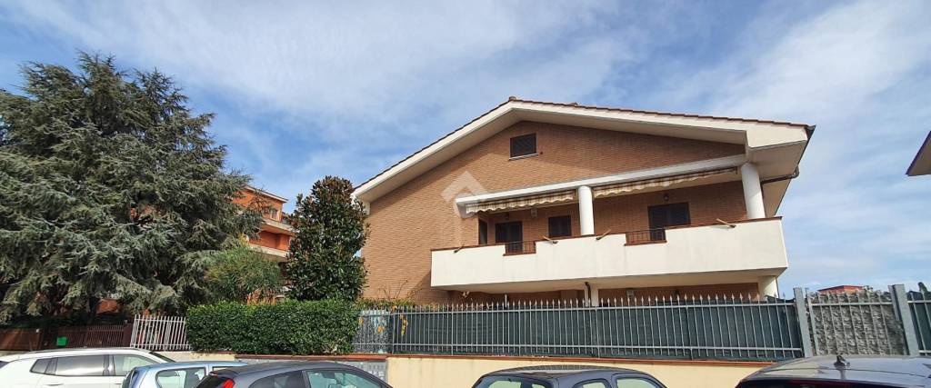 Appartamento in vendita a Ciampino via Alessandro Guidoni, 49