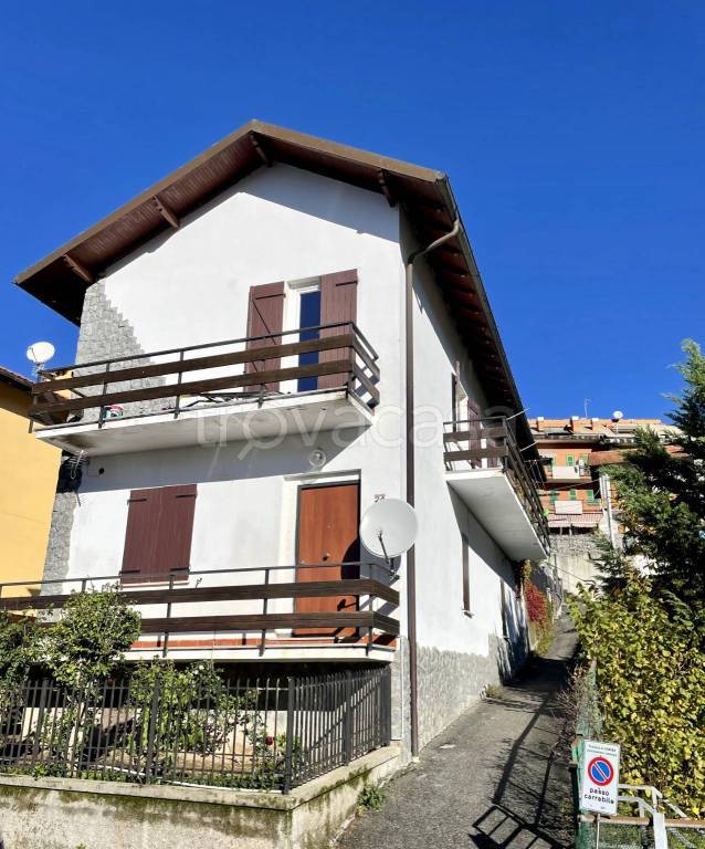Appartamento in vendita a Savignone via Crosa di Vergagni, 24