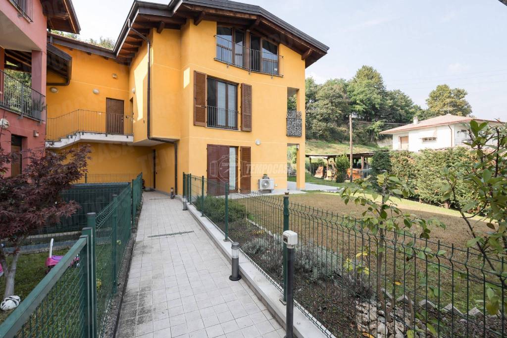 Appartamento in vendita a Monguzzo via Dante, Fornace 22