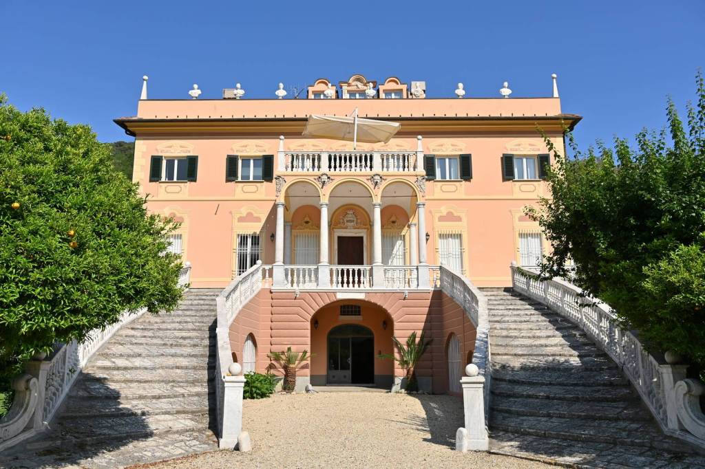 Appartamento in vendita a Finale Ligure via Calvisio, 186