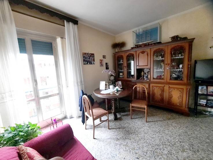 Appartamento in vendita a Roma via Aversa