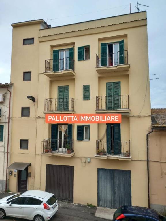 Appartamento in vendita a Capodimonte via Roma