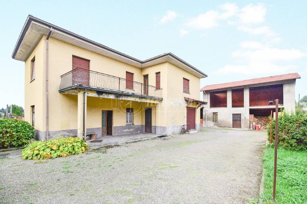 Villa in vendita ad Albese con Cassano via Montorfano 18