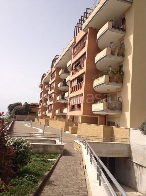 Appartamento in in vendita da privato a Rocca di Papa via Camillo Benso di Cavour, 43