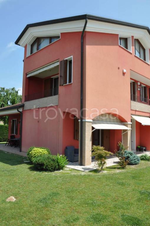 Villa Bifamiliare in in vendita da privato a Codevigo via Garzette, 13