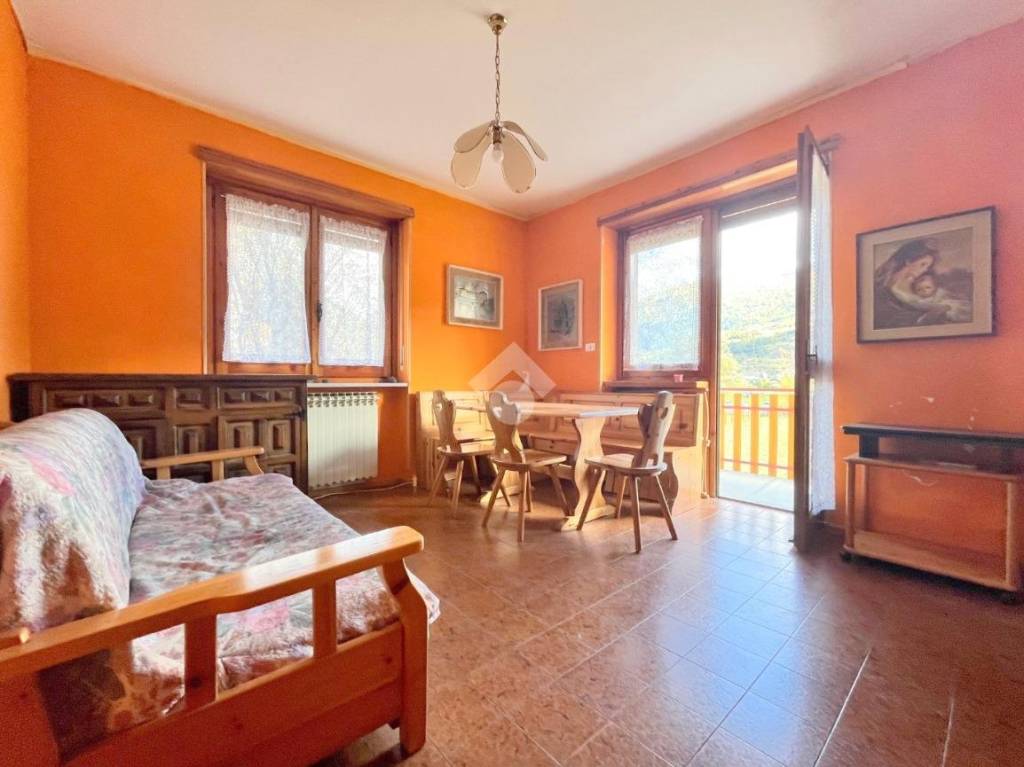 Appartamento in vendita a Oulx via Papa Giovanni xxiii, 27
