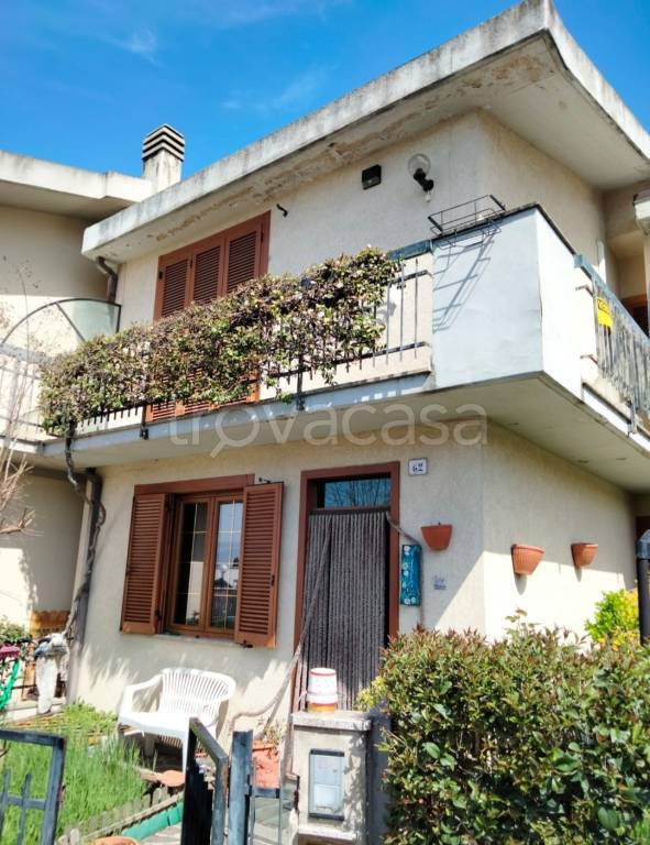 Villa a Schiera in in vendita da privato a Terni via Luigi Pasteur, 62