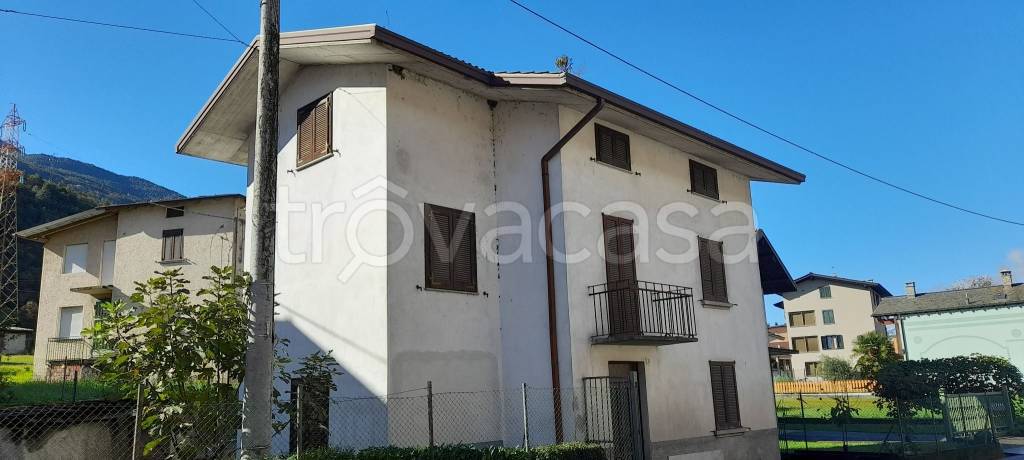 Casa Indipendente in vendita a Piateda via Busteggia, 33