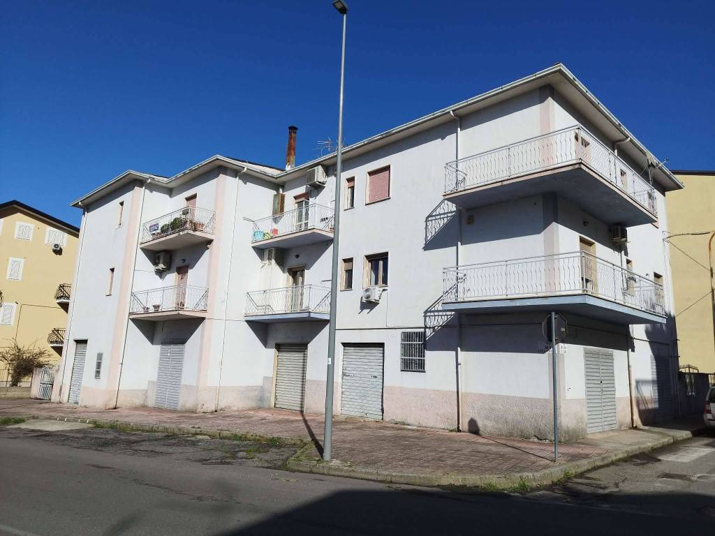 Appartamento in vendita a Corigliano-Rossano via Giulio Cesare