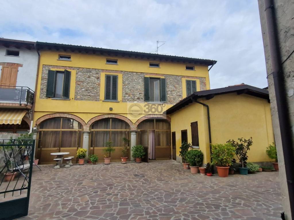 Casale in vendita a Cazzago San Martino vicolo Rossini