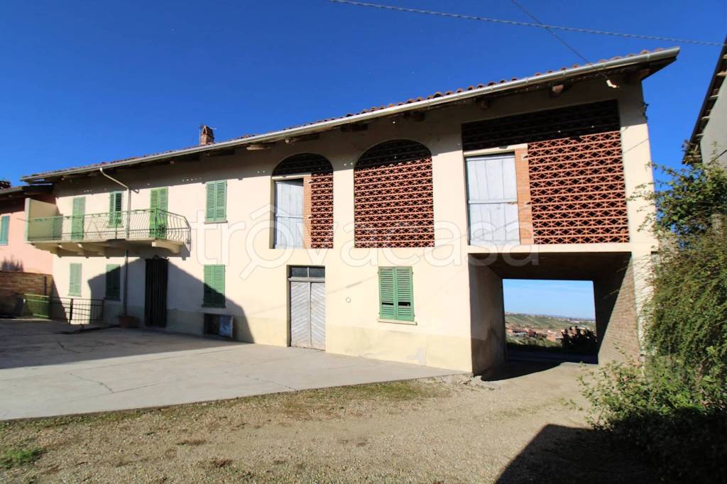 Casa Indipendente in vendita a Govone via San Defendente