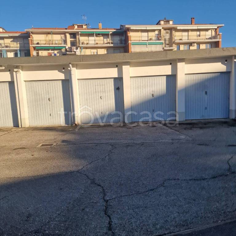 Garage in vendita a Vinovo via Bassano del Grappa, 7