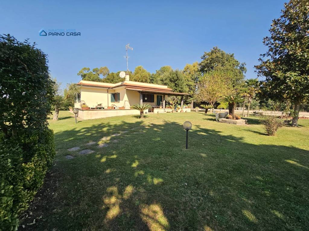 Villa in vendita a Terracina strada Circondariale, 109