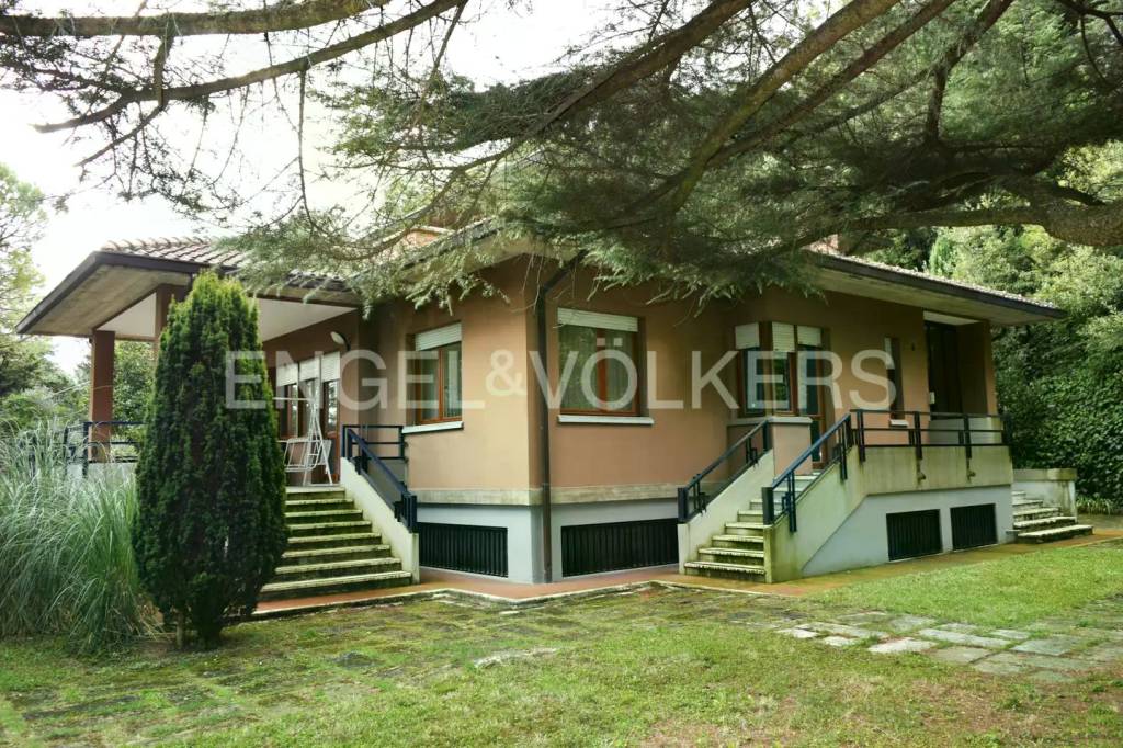 Villa in vendita a Serra San Quirico via Fausto Coppi, 2