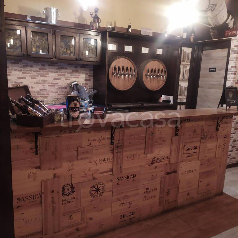 Enoteca/Wine Bar in in vendita da privato a Roma via Albano, 70