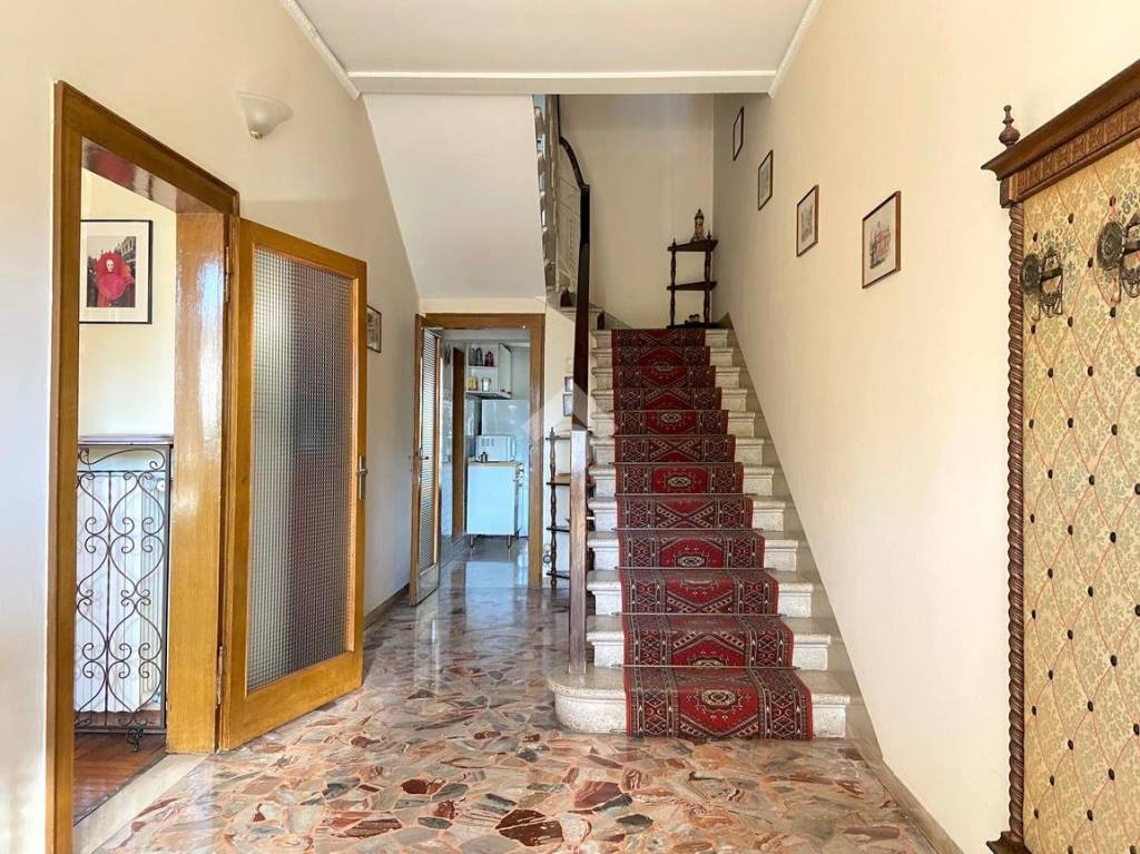 Villa Bifamiliare in vendita a Padova via Crescini