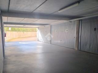 Garage in vendita a canonica d'adda via aldo moro, 20