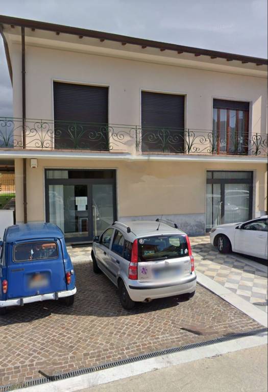 Ufficio in in affitto da privato a Carrara via Provinciale avenza-sarzana, 28