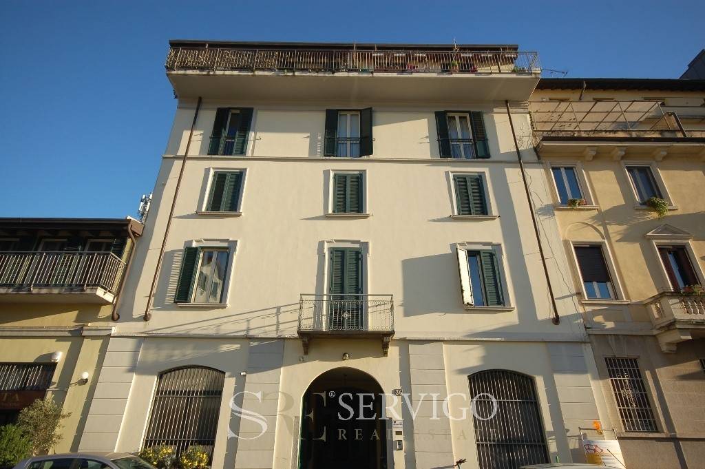 Appartamento in affitto a Milano via Monviso, 36