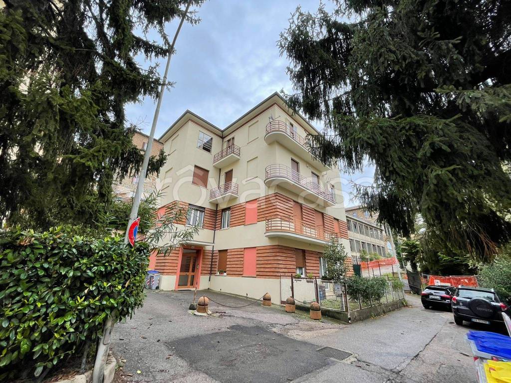 Appartamento in vendita a Perugia via Giuseppe Massari