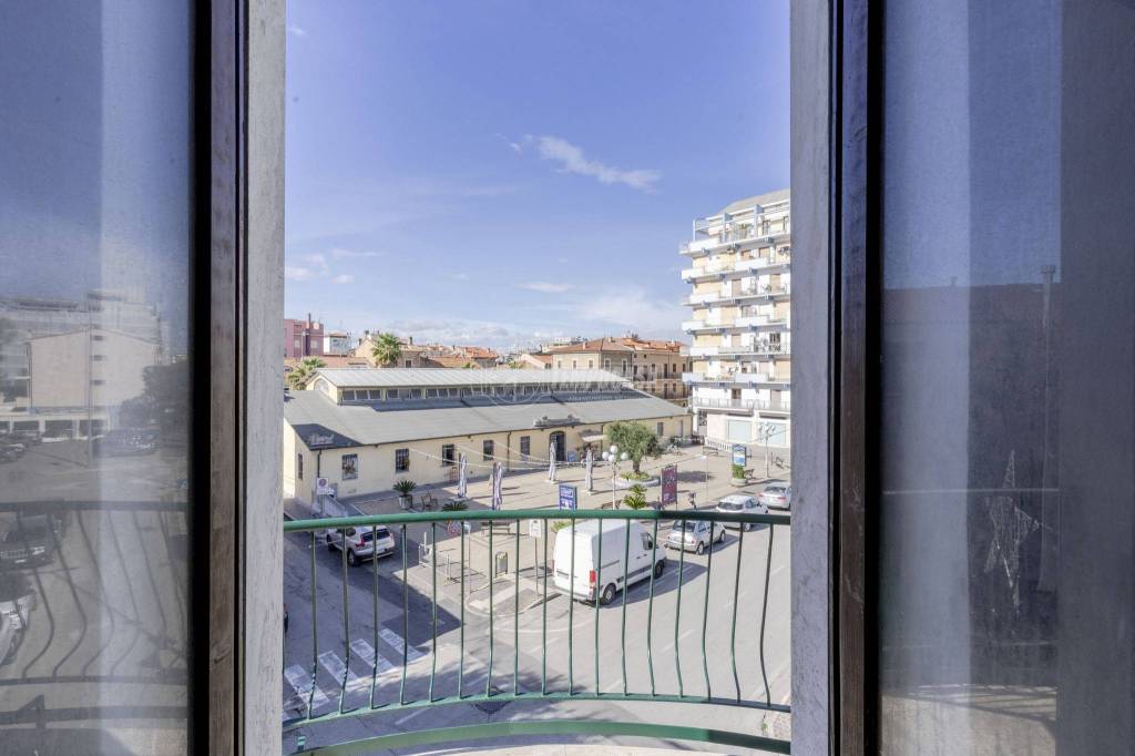 Appartamento in vendita a Civitanova Marche via Santorre di Santarosa 3