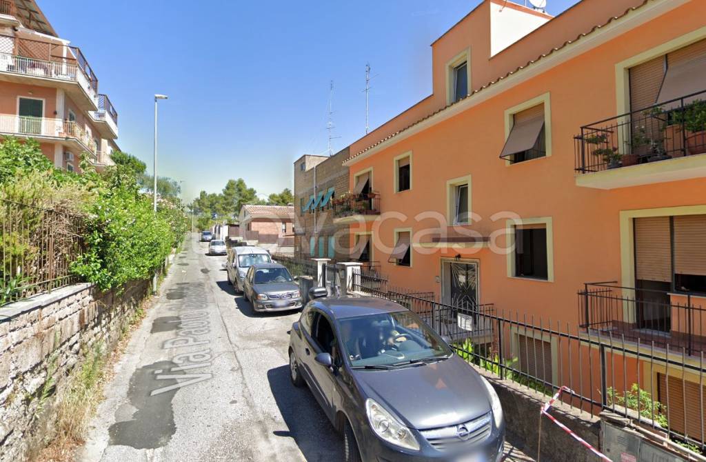 Appartamento in affitto a Roma via Paolo Giacometti
