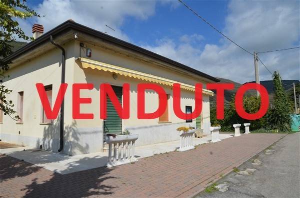 Appartamento in vendita a Verona via Squaranto, 29