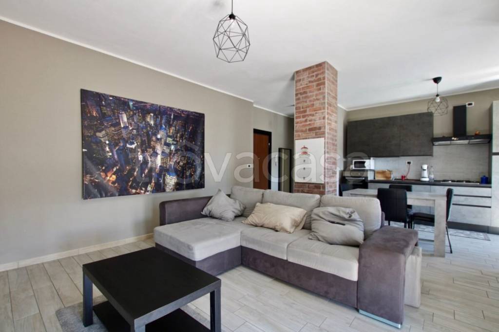Appartamento in vendita a Biella viale Macallè, 18