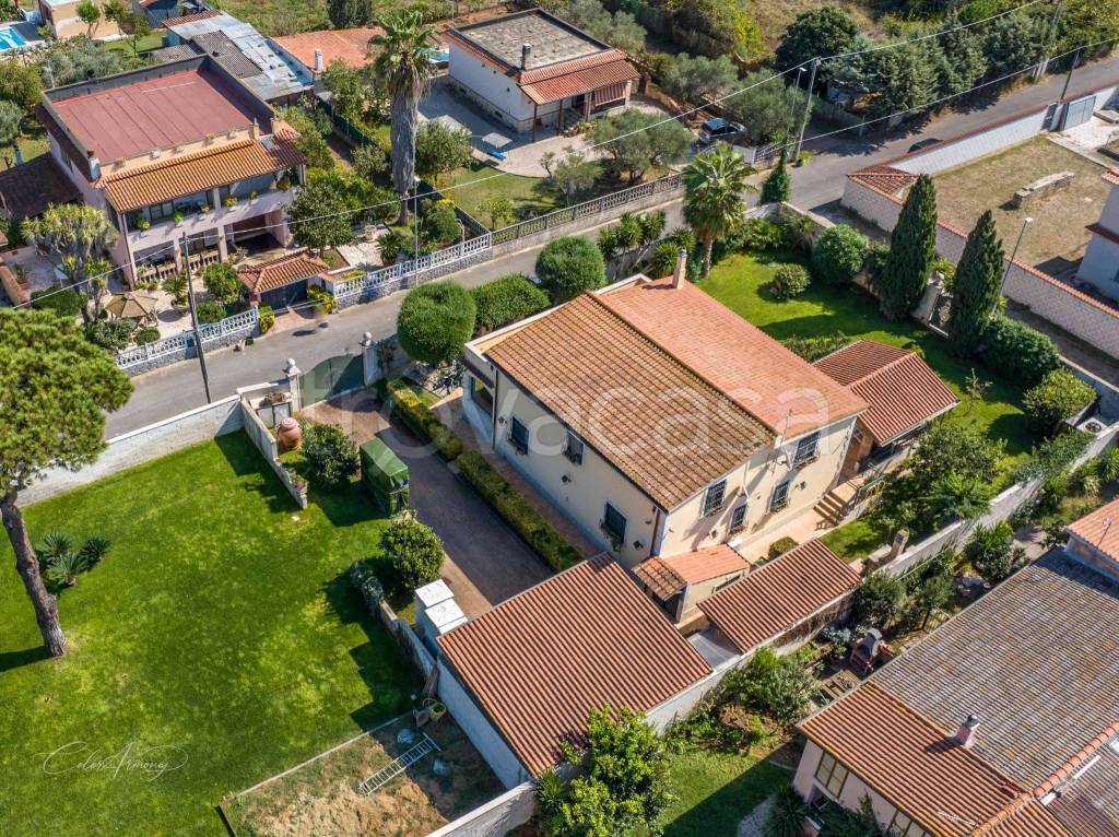 Villa in vendita ad Anzio via Claudio Monteverdi, 11