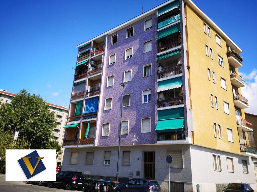 Appartamento in vendita a Torino via Duino, 127