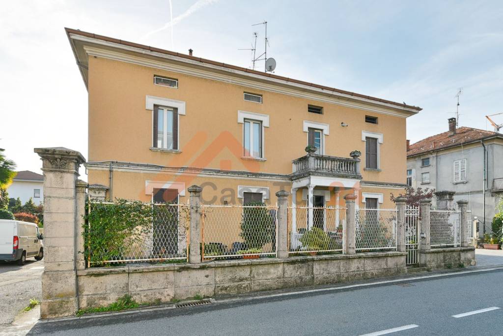 Appartamento in vendita a Cantù via Borgognone, 17