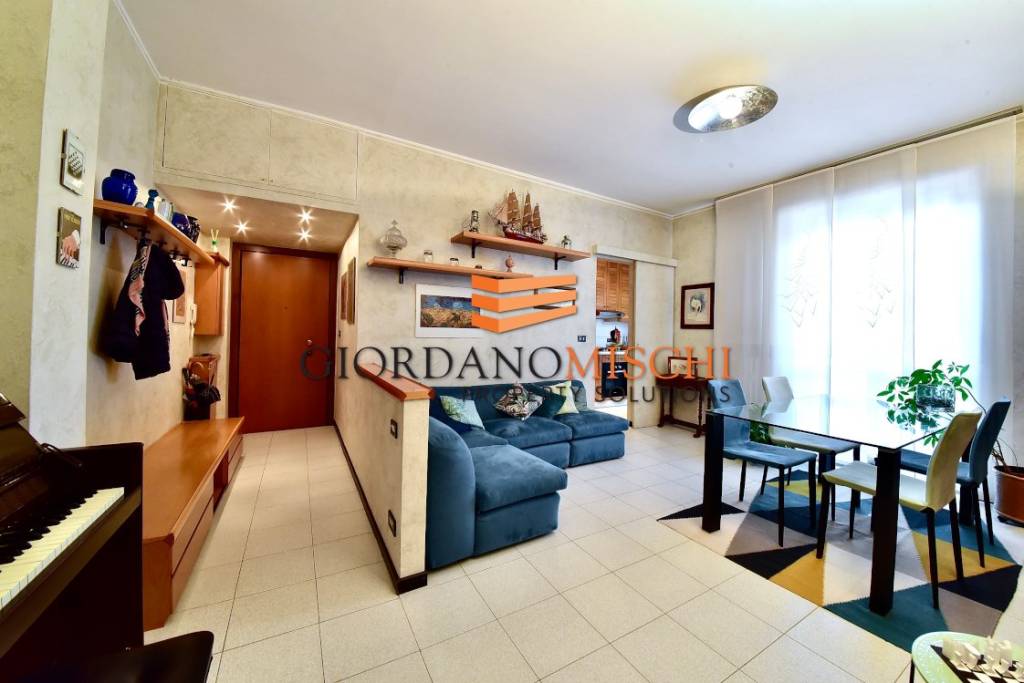 Appartamento in vendita a Lissone via Giosuè Carducci, 85