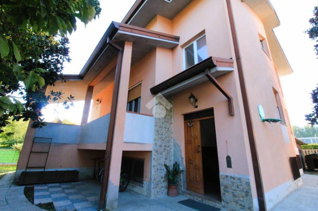 Villa Bifamiliare in vendita a Sorbolo Mezzani via Montefiorino, 4