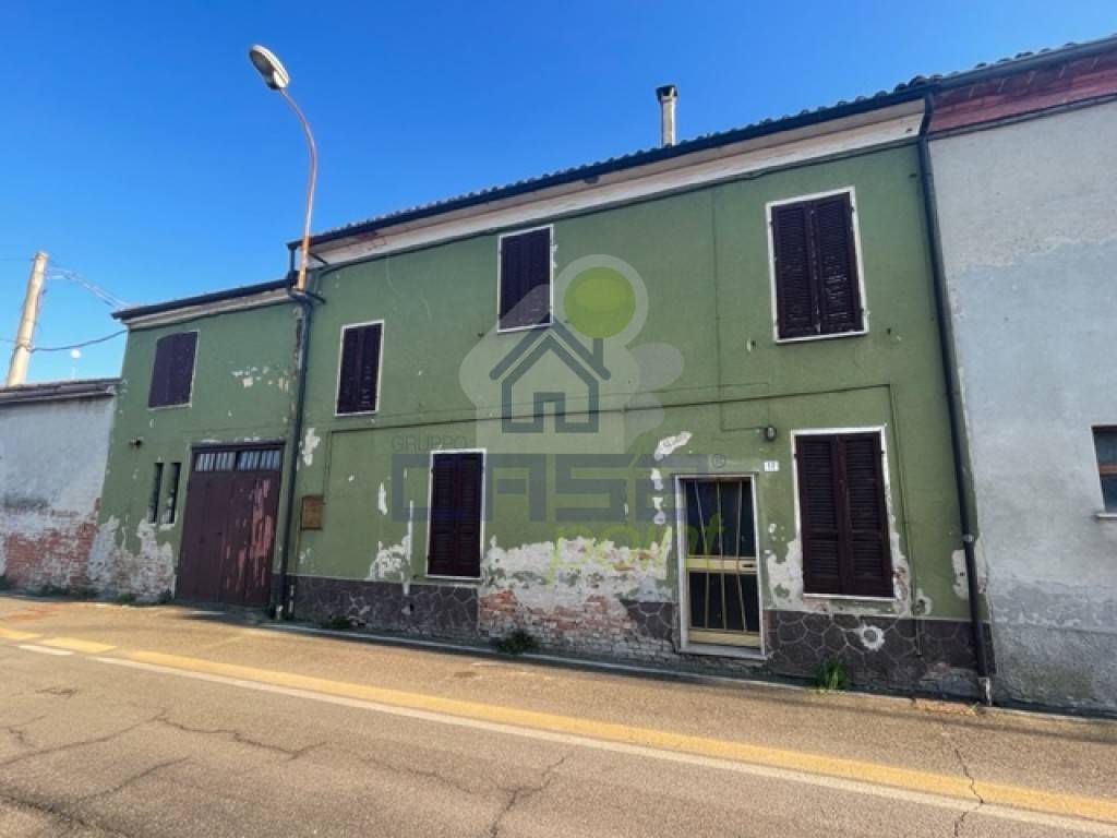 Casa Indipendente in vendita a Castelvetro Piacentino via Biolchi
