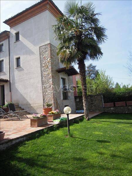 Villa Bifamiliare in vendita a Rivergaro