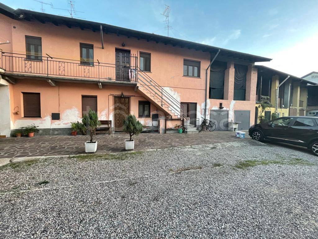 Appartamento in vendita a Castano Primo corso San Rocco, 29