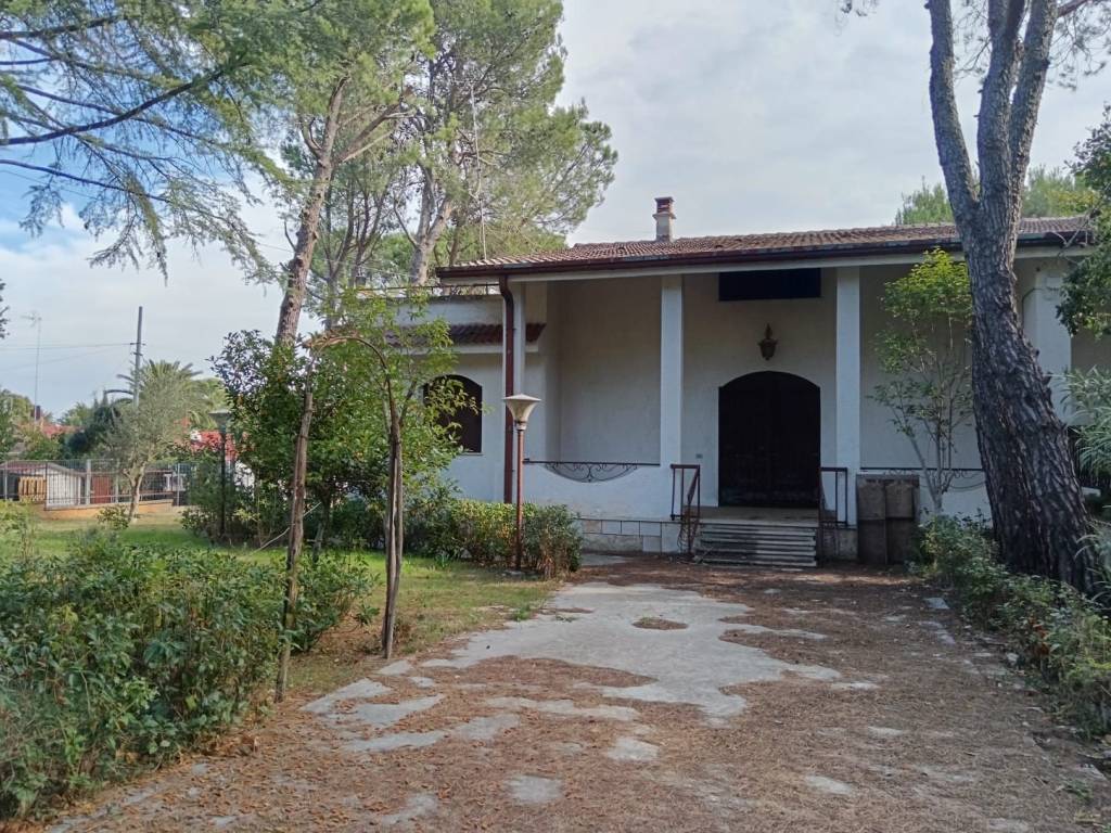 Villa a Schiera in vendita a Cassano delle Murge zona Mercadante