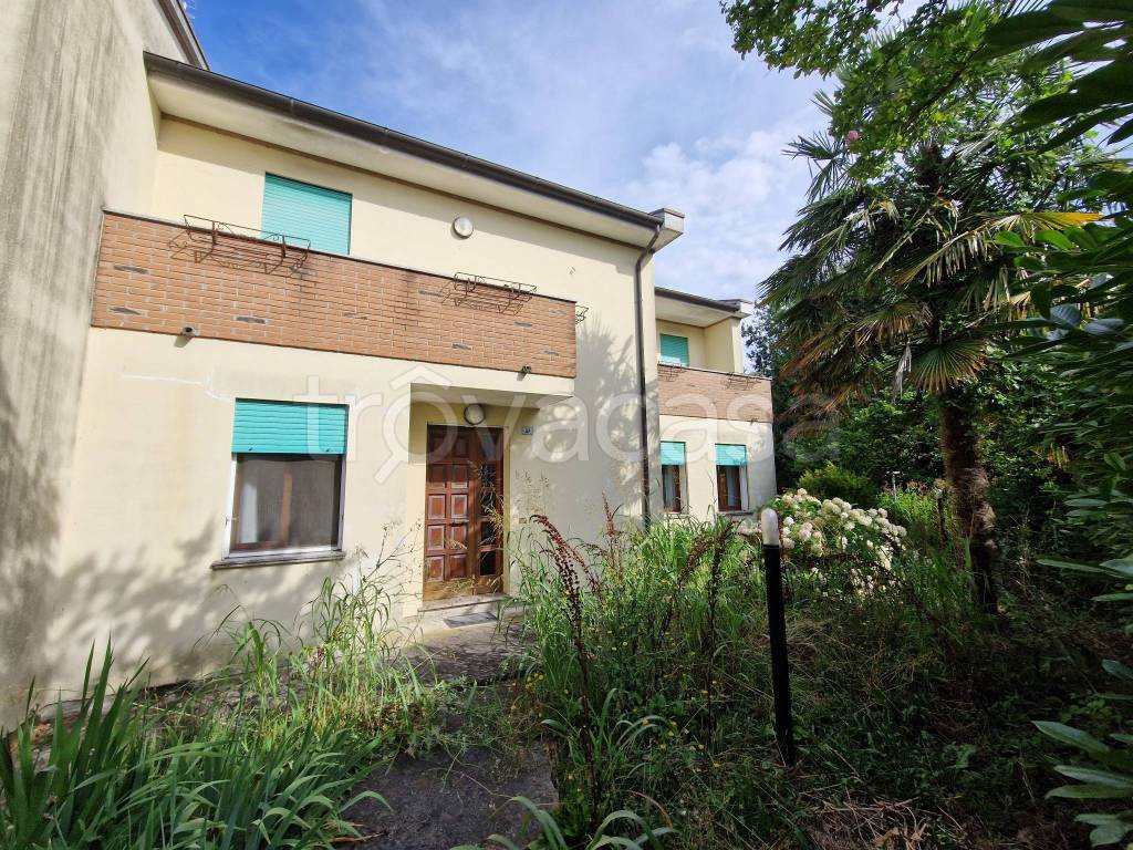 Villa Bifamiliare in vendita a Pontelongo via Giuseppe Garibaldi, 6