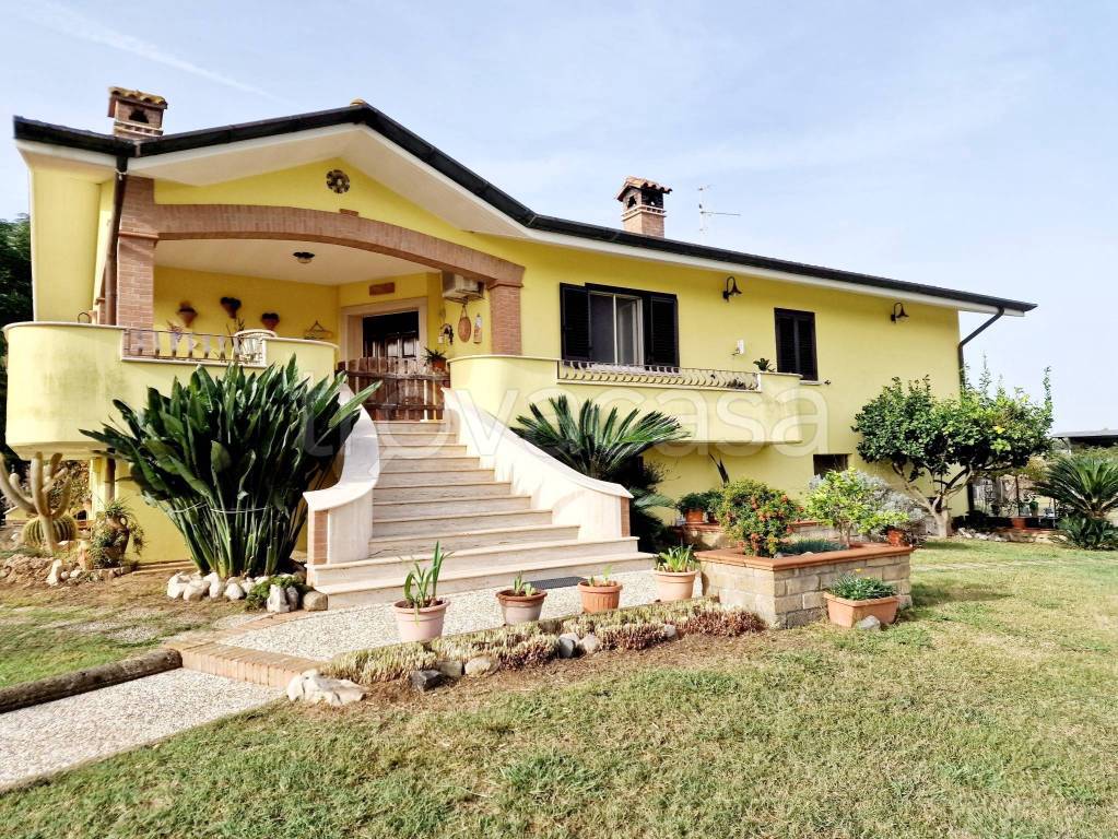Villa in vendita a Latina strada Capograssa